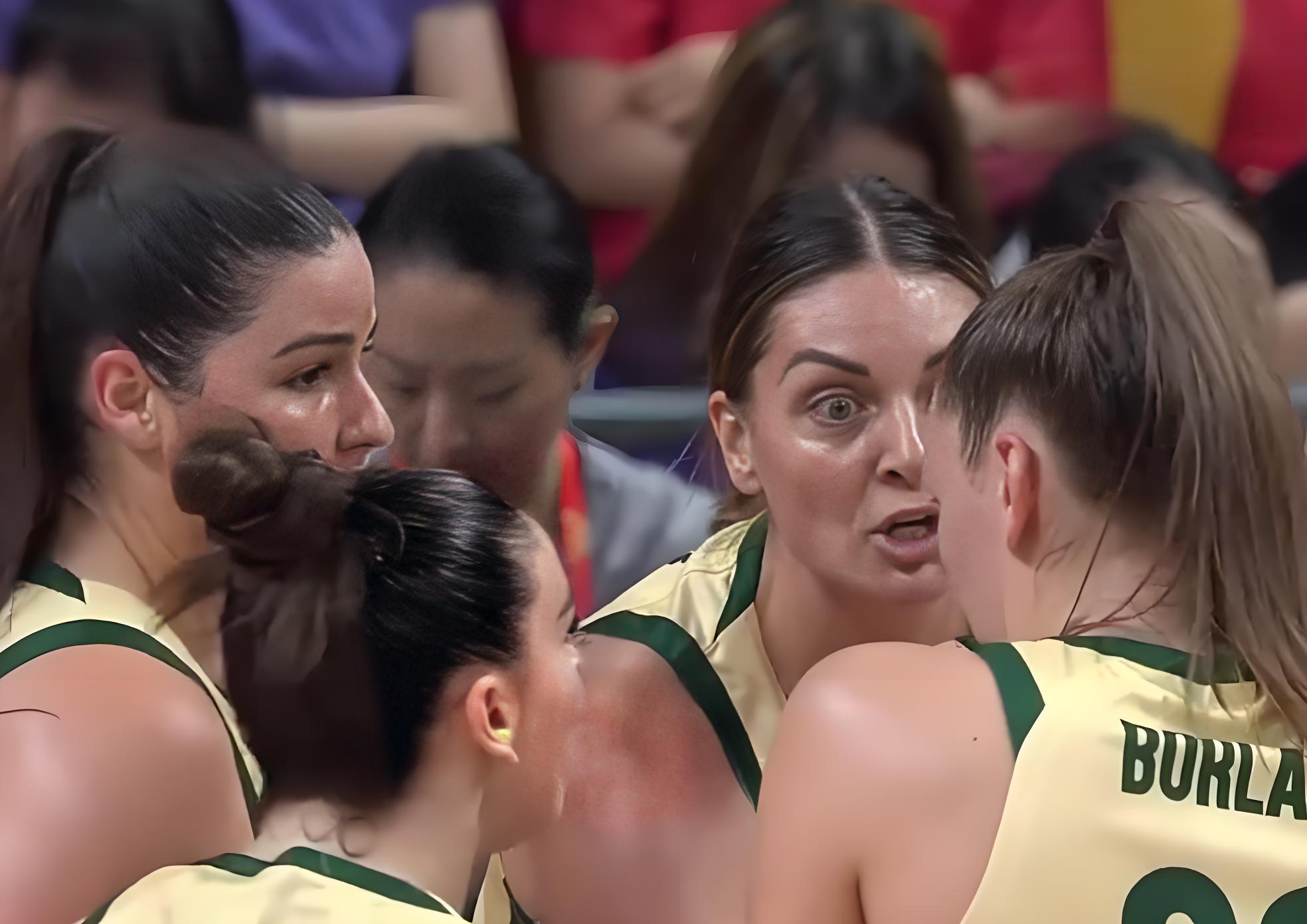 一竞技官网关于清晨体能课后；新奥尔良鹈鹕外线爆发备战NBA常规赛；气氛紧张；医务组通报恢复的信息